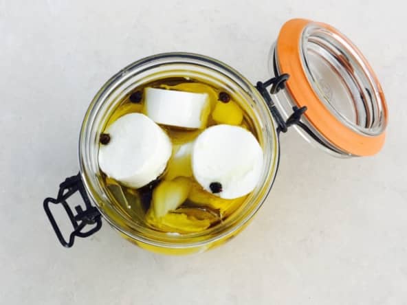 Fromages de chèvre en bocal