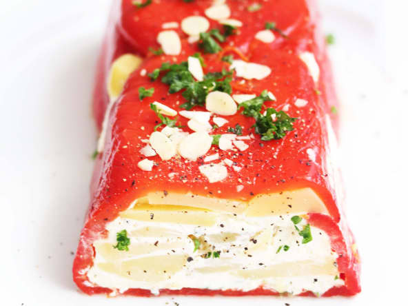 Recette fraîcheur avec cette terrine de poivrons grillés et fromage frais