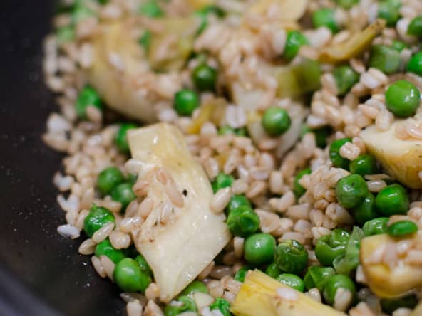 Gruau d'avoine aux petits pois et à l'artichaut