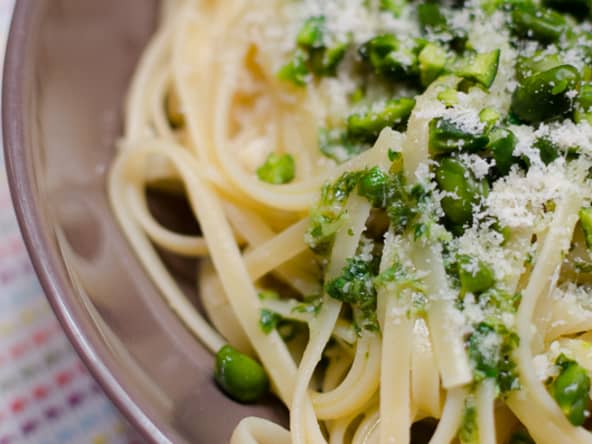Linguine au citron, aux pistaches et au parmesan