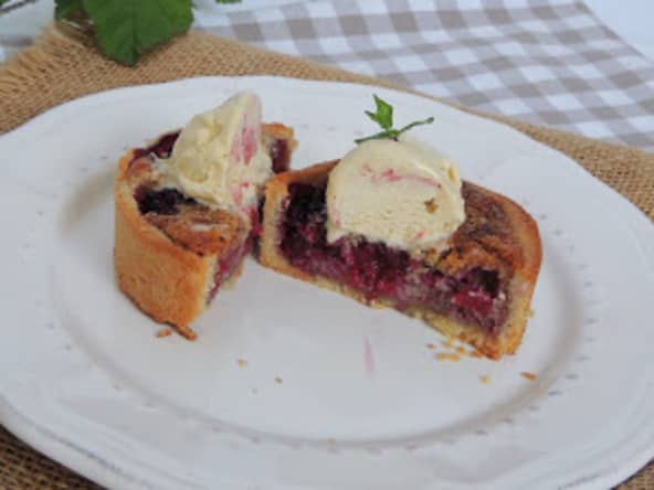 Tarte amandine aux mûres (pâte sucrée)