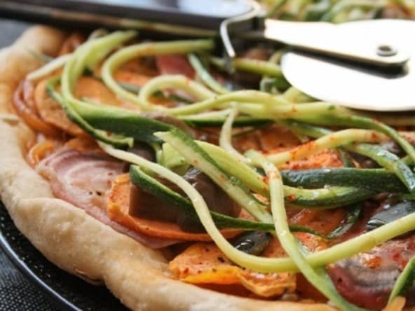 Pizza sans gluten patates douces, betteraves, courgettes