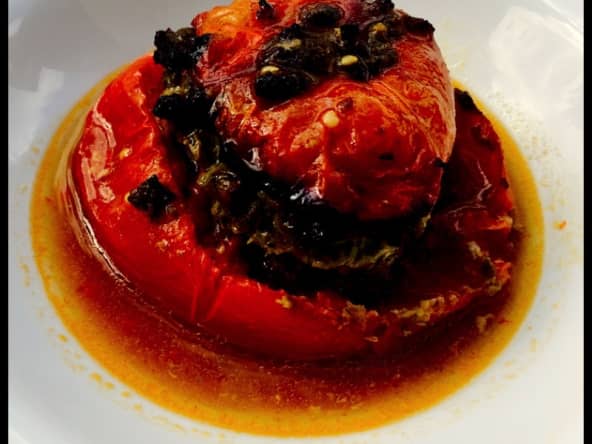 Tomate farcie à la chair à saucisse et au persil