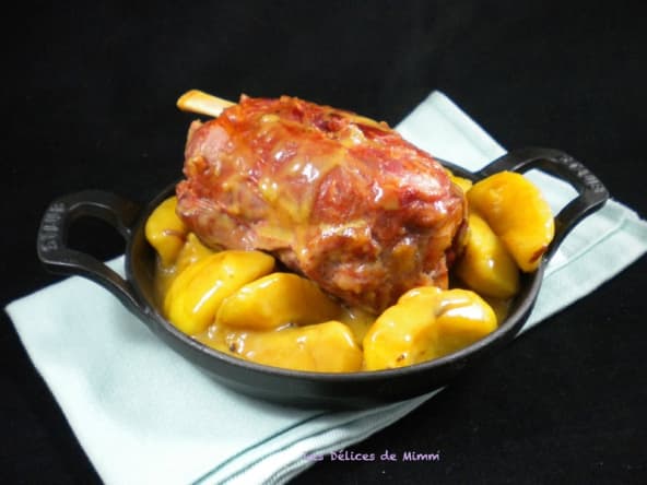 Jambonneau fumé aux pommes et au cidre 