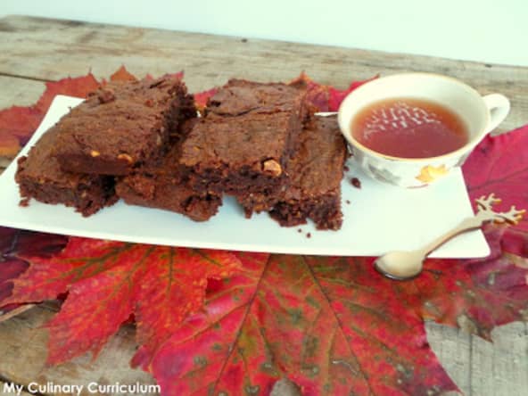 Brownies au chocolat, potiron, noix et noisettes