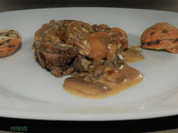 Marcassin aux noix et champignons : une recette de gibier très facile à réaliser