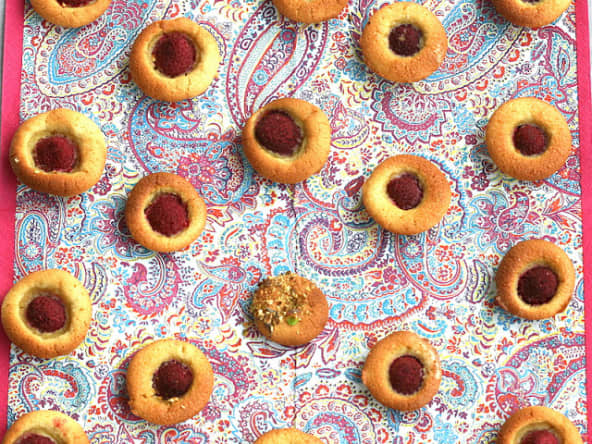 petits fours, pistache et framboise