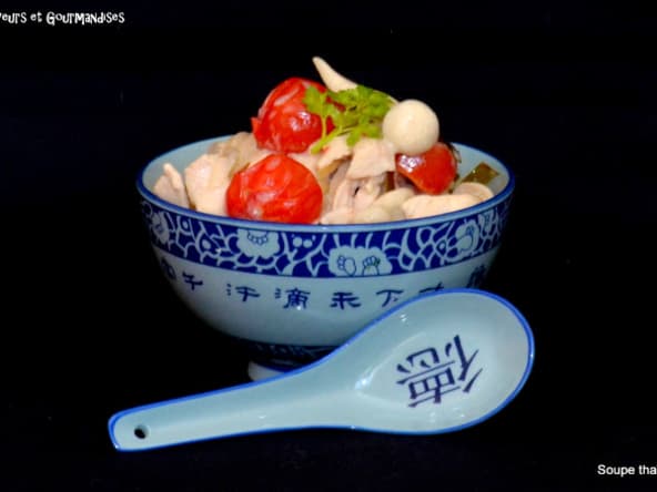 Soupe de Poulet au Coco (Tom Ka Kaï).