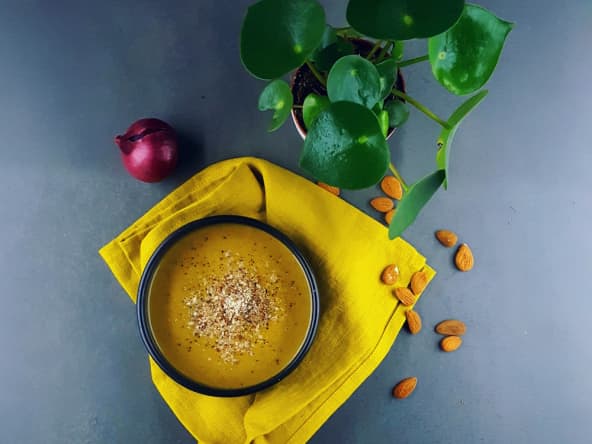 Soupe à la patate douce et à l'oseille