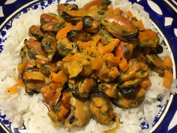 Moules sauce crème safran et coriandre