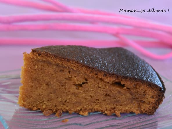 Gâteau au caramel beurre salé - Maman...ça déborde