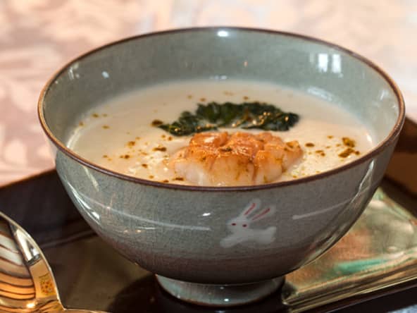 St-Jacques rôties, velouté de topinambours au lait de coco-curry