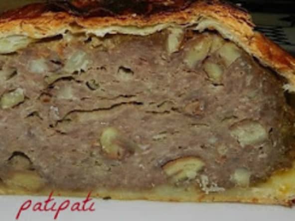 Pain de viande en croûte fourré aux châtaignes