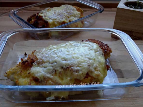 Filets de poulet panés à la poitrine fumée et gratinée au Comté