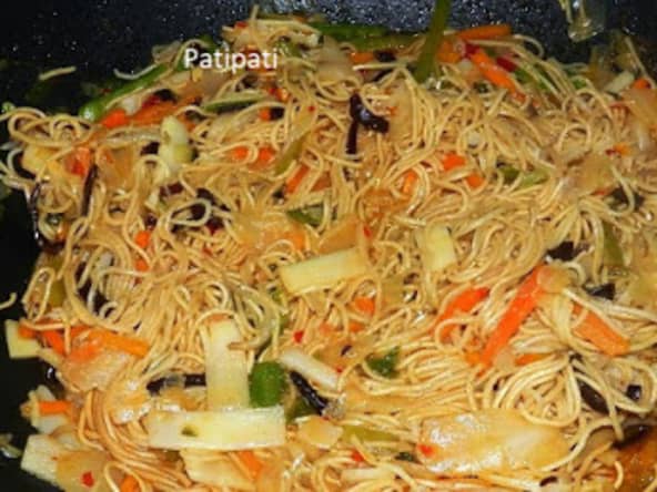 Nouilles aux oeufs et ses légumes