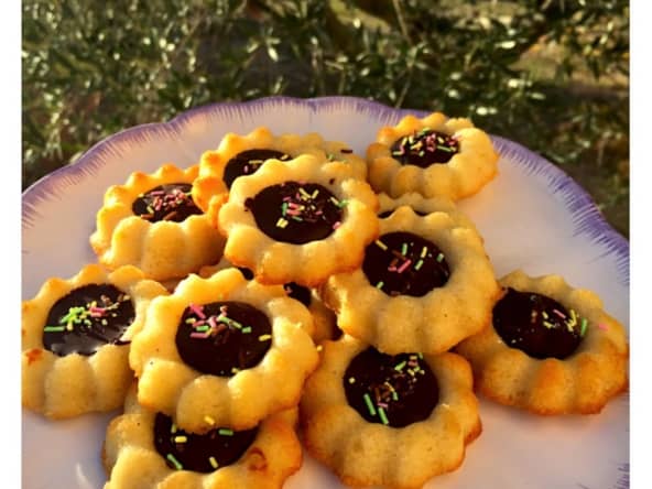 Mini saint-honoré au chocolat pour la pause café