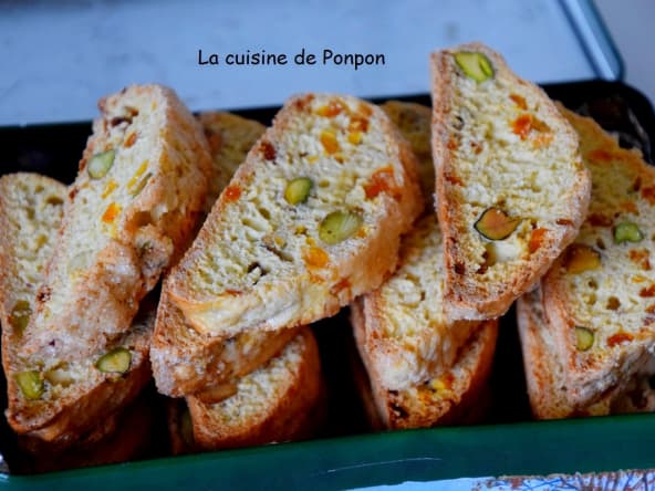 Biscotti aux pistaches et pépites d'abricot