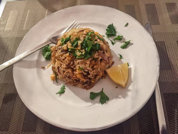 Riz sauté caramélisé aux pois chiches