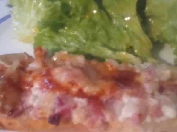 Baguette alsacienne aux lardons et Munster : snacking des marchés de Noël