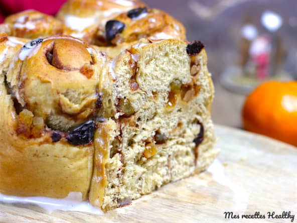 Brioche moelleuse roulée aux fruits confits de Noël