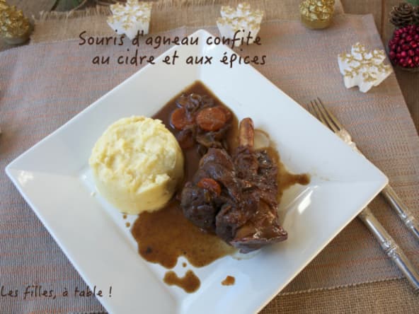 Souris d’agneau confite lentement au cidre et aux épices