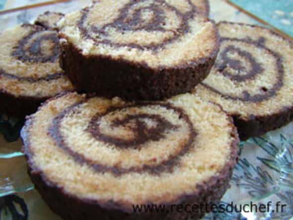 Gâteau roulé au chocolat noir