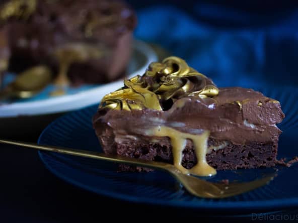 Entremets chocolat, caramel salé et noix de pécan