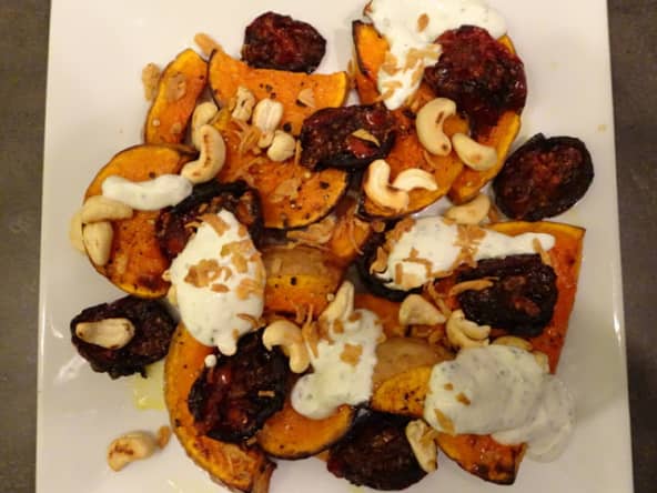 Courge butternut au gingembre, tomates et yaourt au citron vert du Chef Yotam Ottolenghi