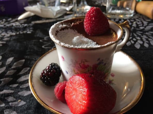 Mousse au chocolat de la cuisinière de télévision britannique Lorraine Pascale