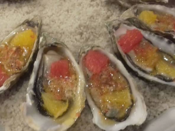 Huîtres chaudes aux agrumes et au zestes