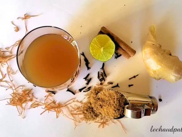 Boisson chaude à la cachaça et au pain de vesou comme au Brésil