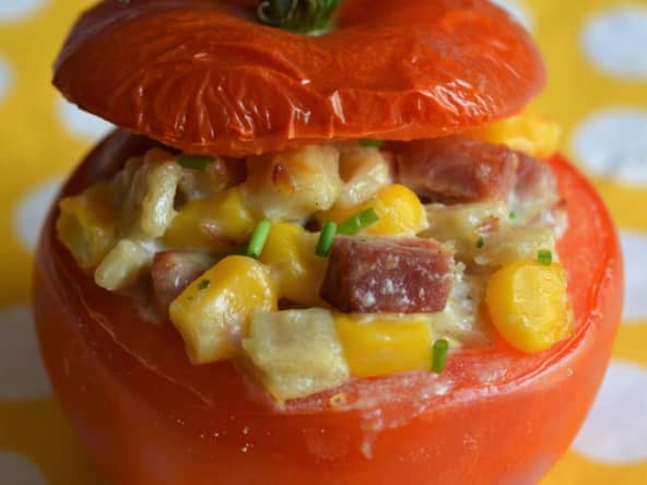 Tomates farcies aux crozets et au maïs