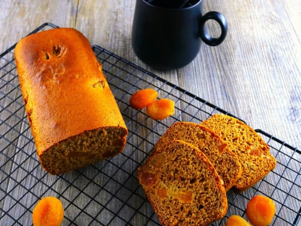 Pain d'épices aux abricots moelleux
