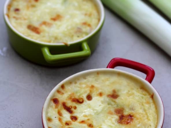 Gratin réconfortant à base de poireaux et jambon à la cancoillotte