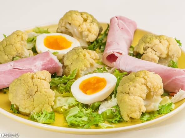Salade légère au chou fleur vert