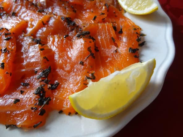 Gravlax au thé fumé sirop d'érable et birlou 