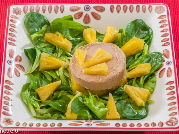 Salade de foie gras à l'ananas