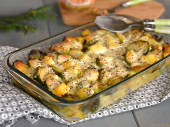 Gratin de choux de Bruxelles et pommes de terre à la moutarde