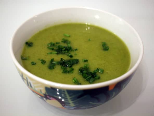 Soupe légère céleri rave, brocoli et curcuma