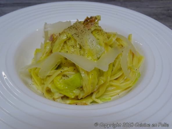 Lunguine aux poireaux, poitrine fumée, Grana Padano et crème au safran
