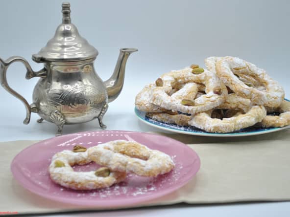 Kaak el anber, petites pâtisserie à l'amande