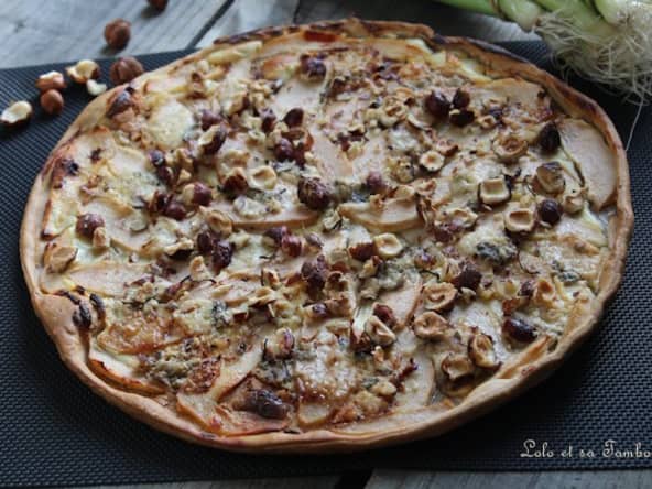 Tarte fine sucrée salée poire et roquefort