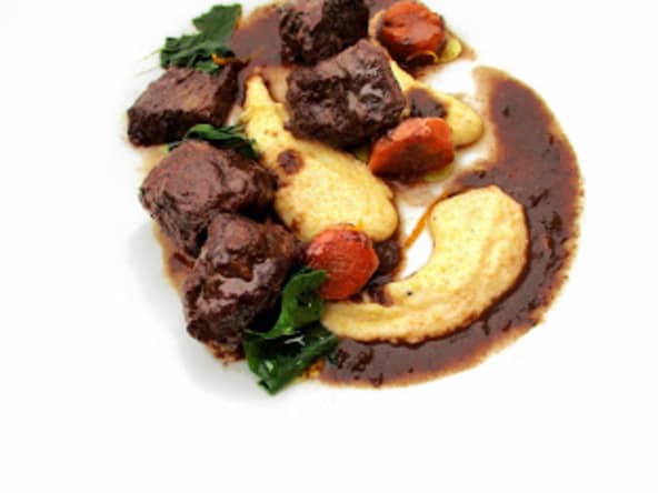 Daube, polenta crémeuse et tombée de blettes niçoises