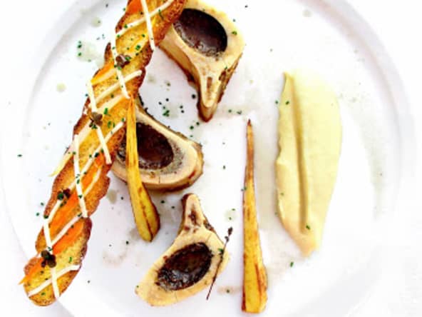 Recette d'os à moelle accompagné de mouillettes au maquereau fumé et de panais