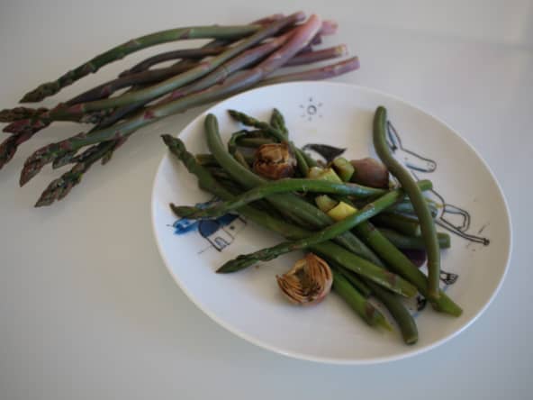 Poêlée du printemps : haricots verts, asperges et artichauts poivrades