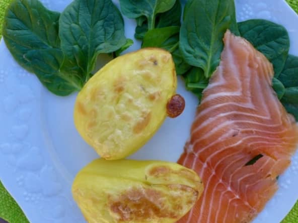 Pomme de terre farcie et saumon fumé