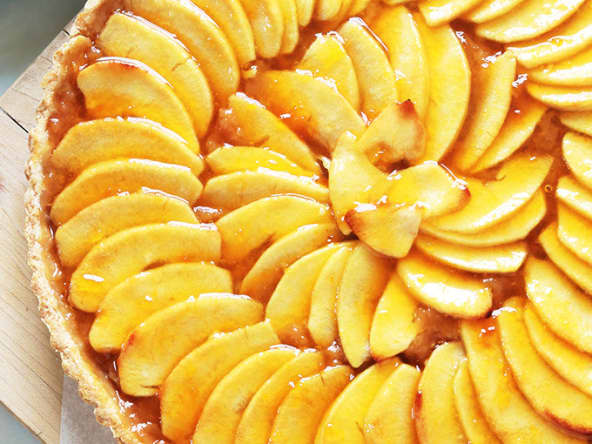 Tarte aux pommes avec compote et pâte brisée, recette facile