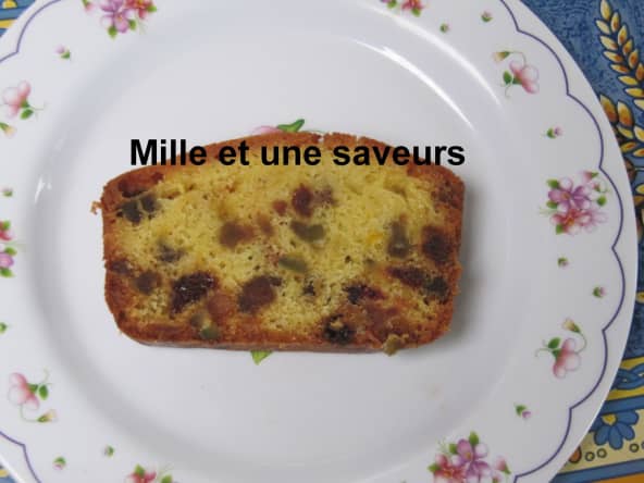 Cake aux fruits confits et huile d'olive fruitée, une recette tirée du livre "les cakes de Sophie"