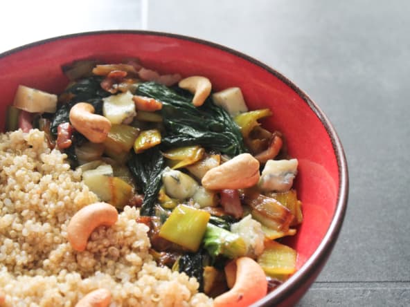 Quinoa, fondue de poireaux et épinards