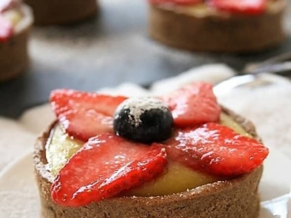 Tartelettes sablées lemon curd et fraises